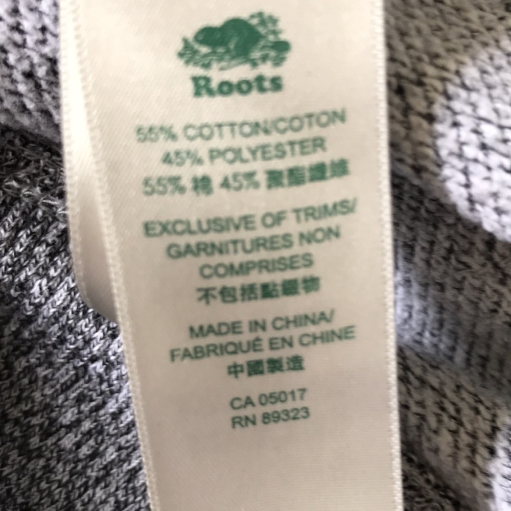 2/$75 Roots unisex grey marled classic hoodie w beaver logo polyester/cotton EUC - Picture 6 of 6